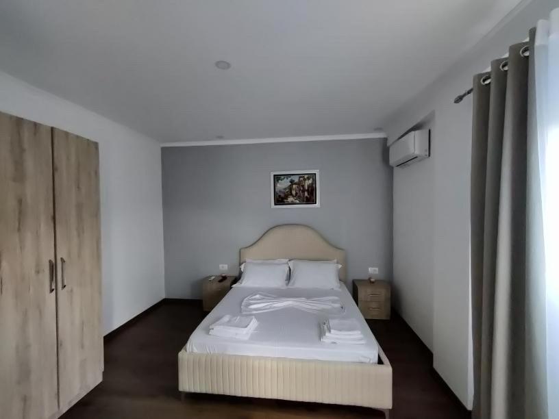 Unique Hotell Gramsh Exteriör bild